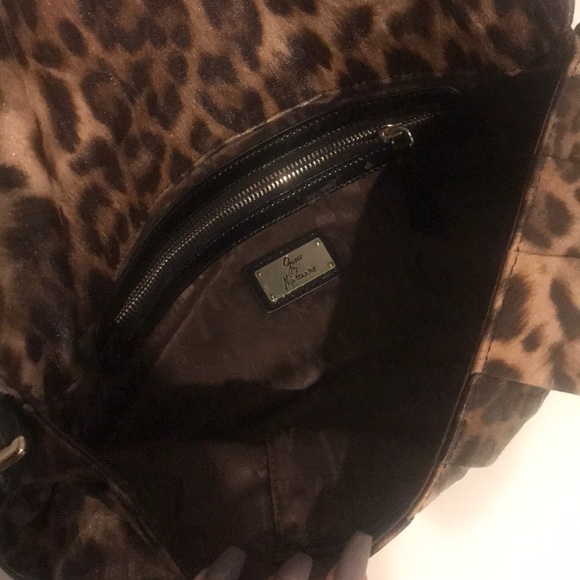 Guess by Marciano. Leopard and Gold clutch - Picture 4 of 4